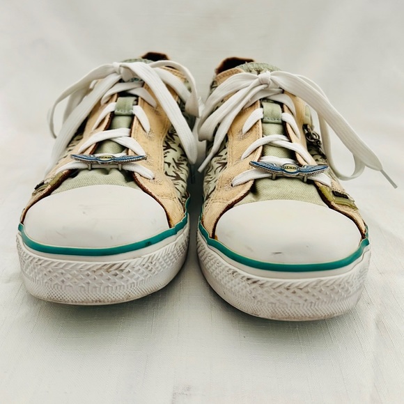 Kitson~LA / Jet Set Charmed Sneakers - Picture 4 of 14
